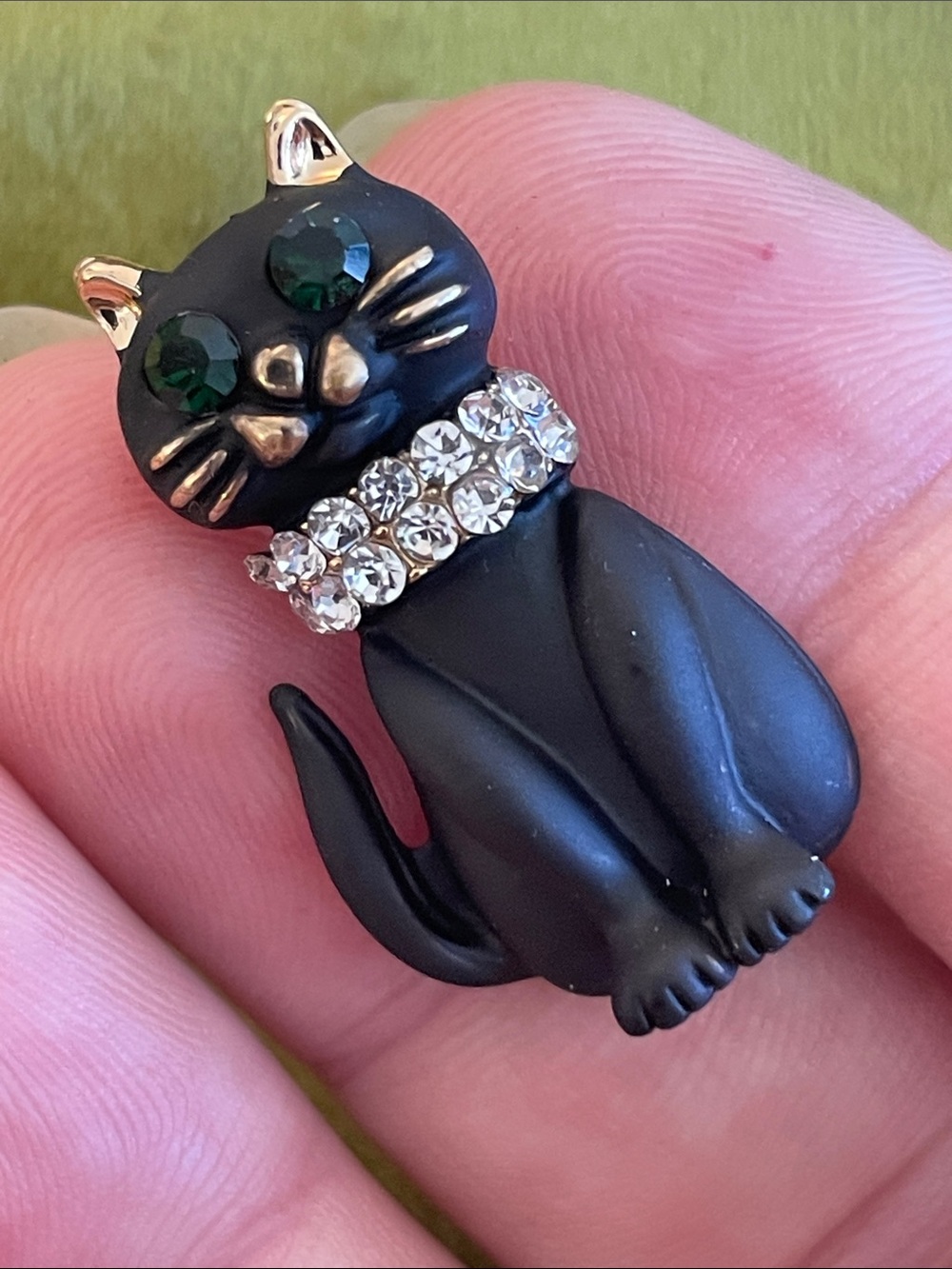 Elegant Black Cat Brooch with Rhinestone Collar - Picture 1 of 1